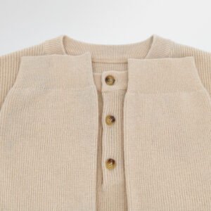 wool pullover simple