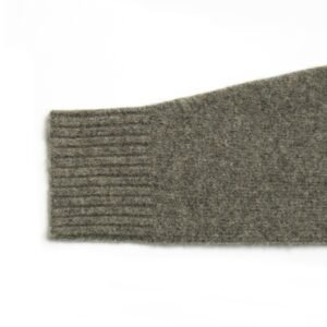 Casual Men's Pullover Sweater with Embroidered Daisies